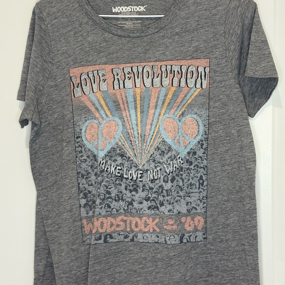 Woodstock 'Love Revolution' Gray Graphic Tee